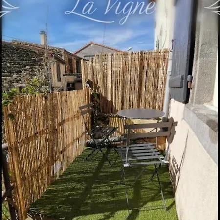 La Roche Blanche, Maison De Bourg Pleine De Charme Exterior foto