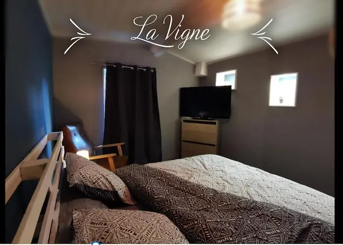 La Roche Blanche, Maison De Bourg Pleine De Charme